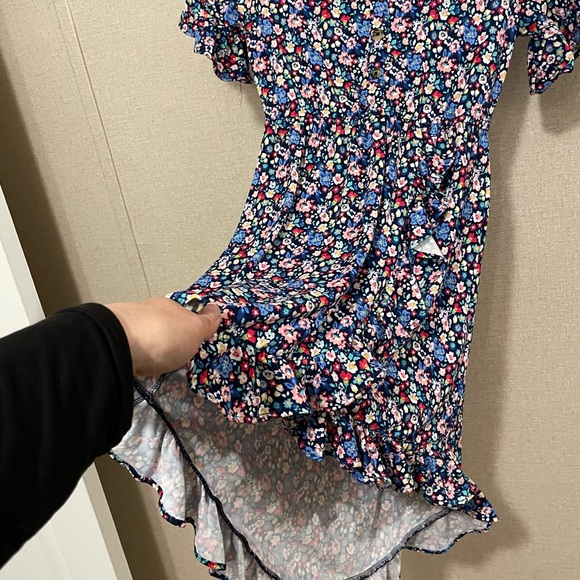 Dress - Picture 5 of 6